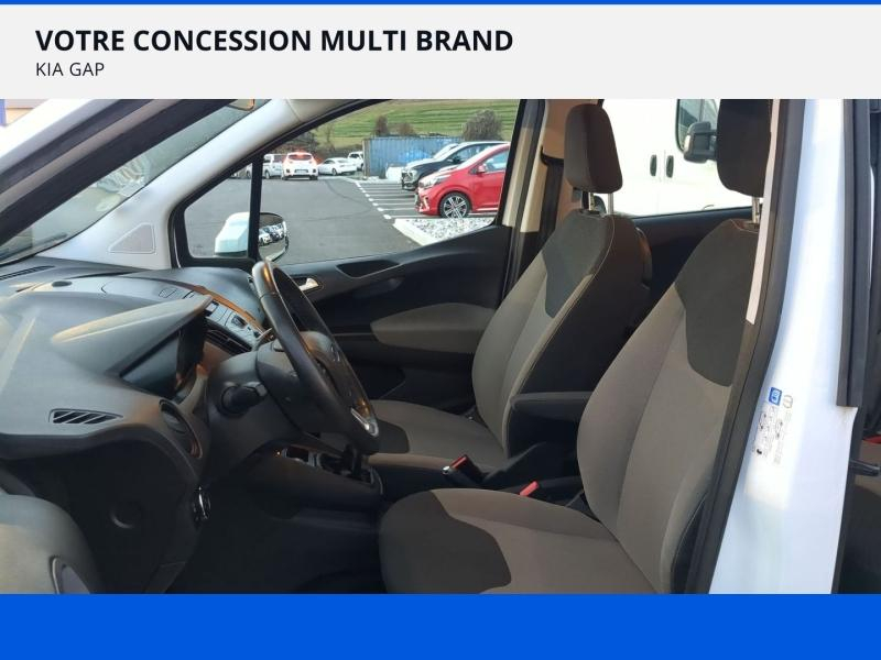 FORD Tourneo Courier d’occasion à vendre à GAP chez CARAUTO SERVICES (Photo 9)