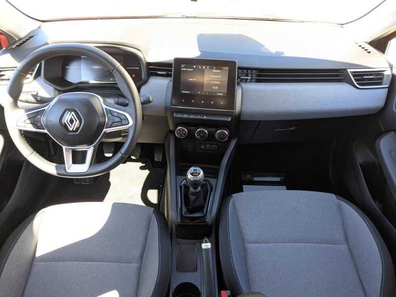 RENAULT Clio d’occasion à vendre à GAP chez CARAUTO SERVICES (Photo 16)